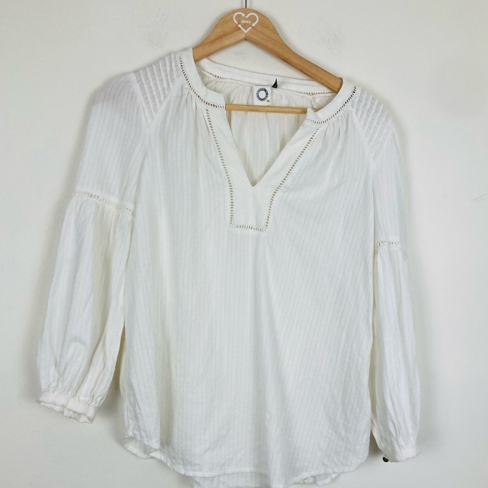Anthropologie Akemi & Kin white textured shirt split neck top. Size XS - Picture 1 of 7